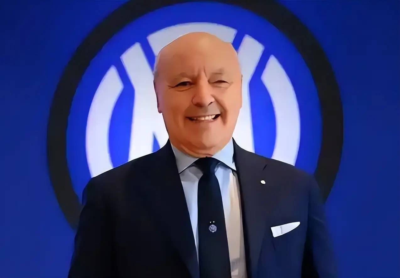 关键时刻那不勒斯调整名单以备法国杯，主帅复盘环节打磨，底气十足，更衣室氛围转暖(那不勒斯主帅斯帕莱蒂)